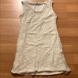 White lace casual dress